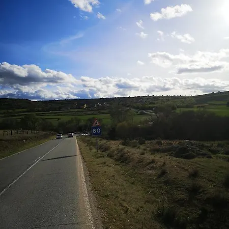 Casita Pirón Chalé Adrada de Piron