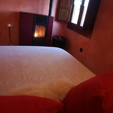 Casita Pirón Adrada de Piron